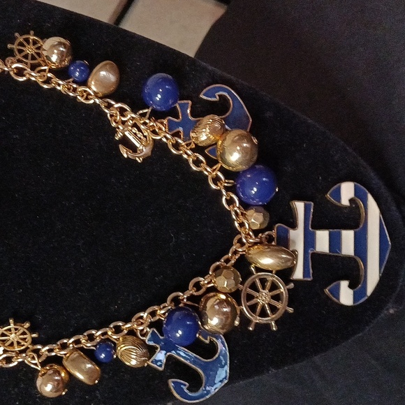 Anchor chain 18" w/matching Anchor earrings ⚓ - Picture 4 of 6